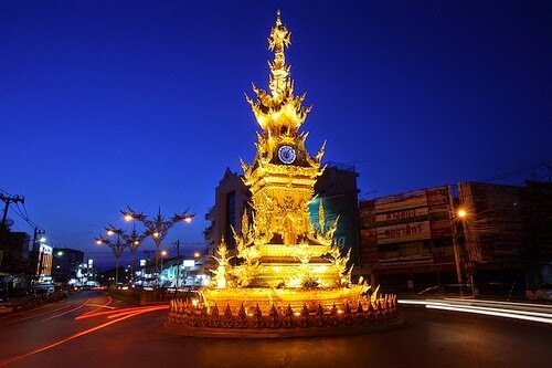 برج الساعه الذهبية فى شيانغ راى