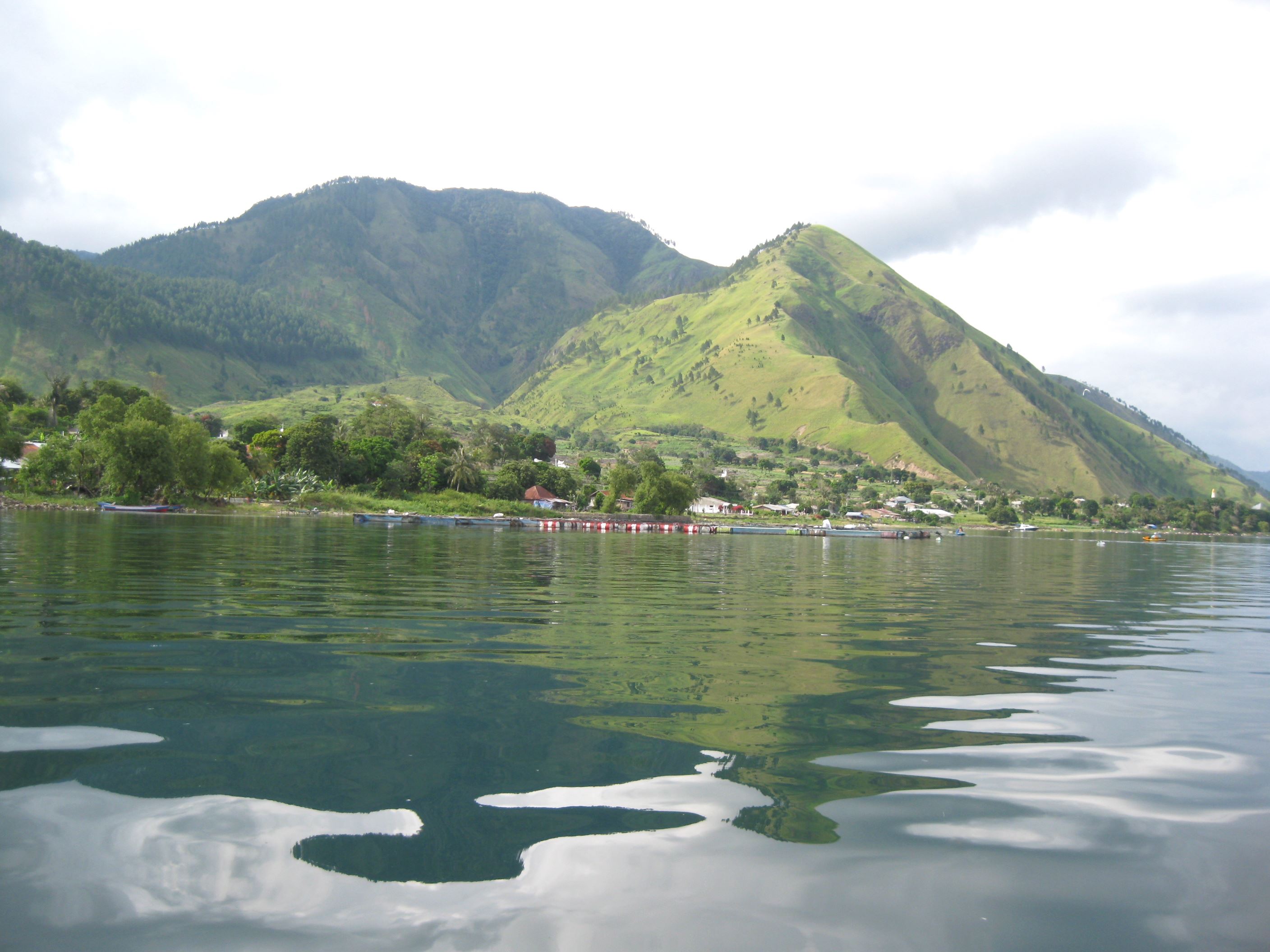 السياحة في أضخم بحيرة بركانية في العالم