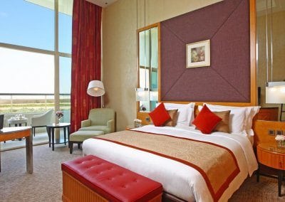 فندق الراحة بيتش Al Raha Beach Hotel