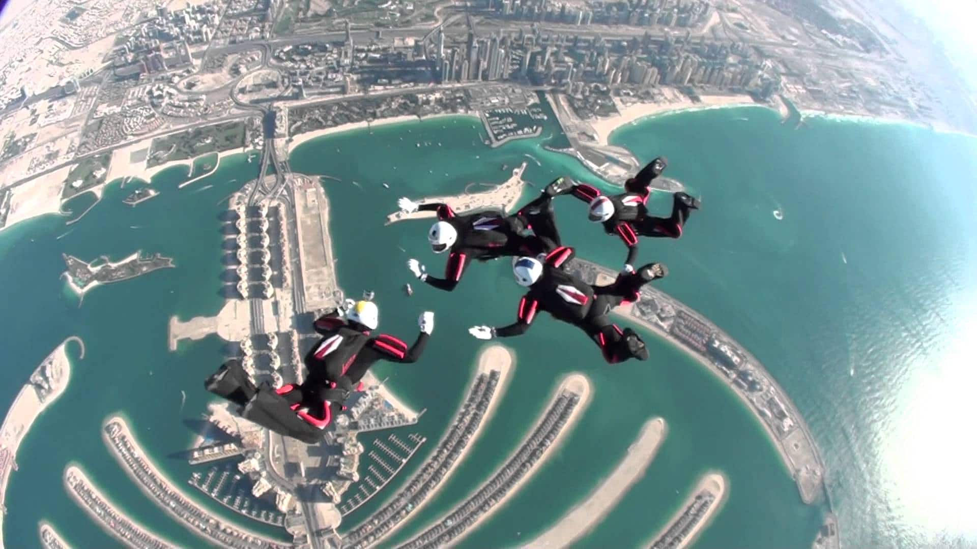 القفز المظلي في دبي