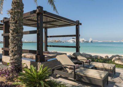 ﻣﻨﺘﺠﻊ وﻣﺎرﻳﻨﺎ ويستن دبي شاطئ الميناء السياحي