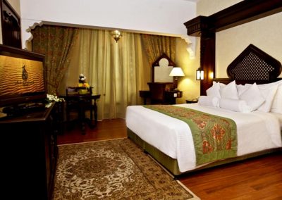فندق أرابيان كورت يارد Arabian Courtyard Hotel Spa