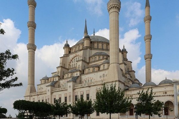 المسجد المركزي سابانجي في آضنة تركيا