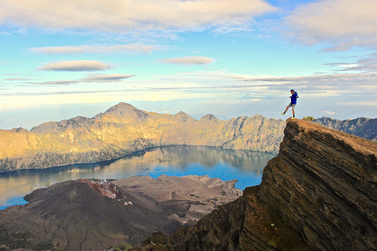 أشهر جبال التسلق في إندونيسيا