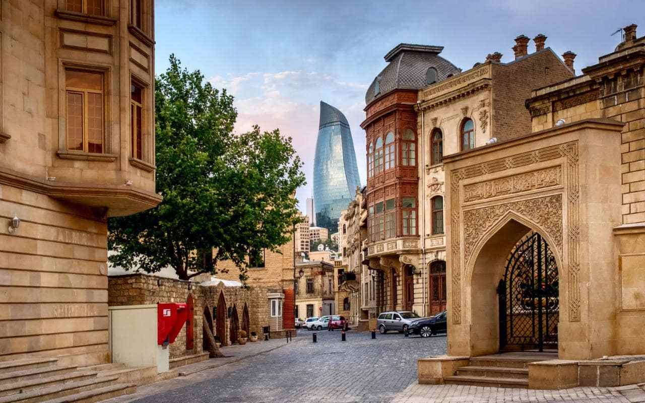 اكتشف اروع شوارع مدينة باكو فى اذربيجان