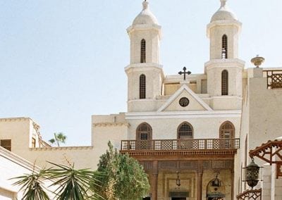 اهم المعلومات عن الكنيسة المعلقة في مصر