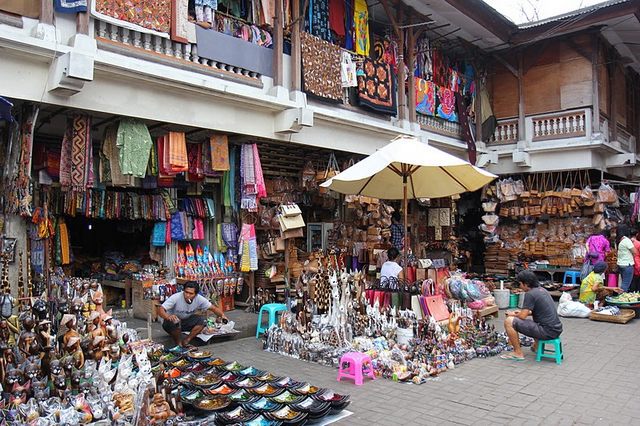 الاسواق والمحلات المتميزه للفنون في بالي