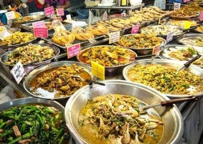 سوق المأكولات التايلندية